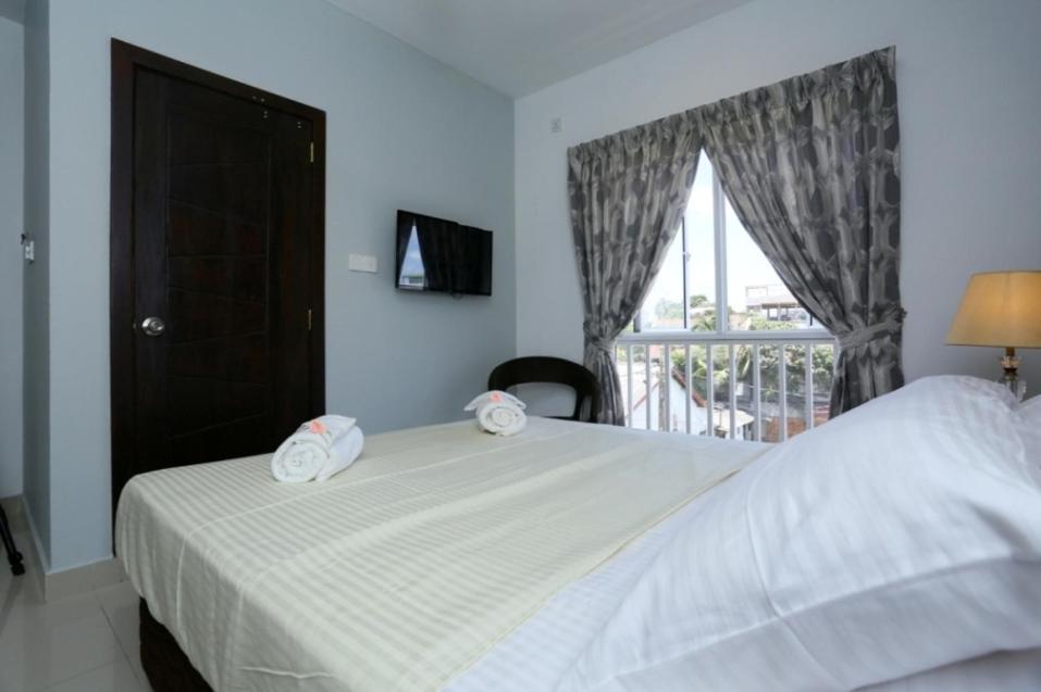 Bed and Breakfast 5 @ Rodney Place Коломбо Экстерьер фото